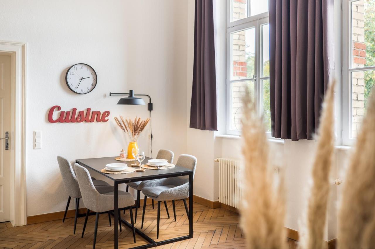 Schwarzlins Loftraum - Stilvolles Apartment Mit Smart Tv, Netflix, Disney Plus, Schnellem Wlan, Parken, Nespresso ซังคท์อิงแบร์ท ภายนอก รูปภาพ